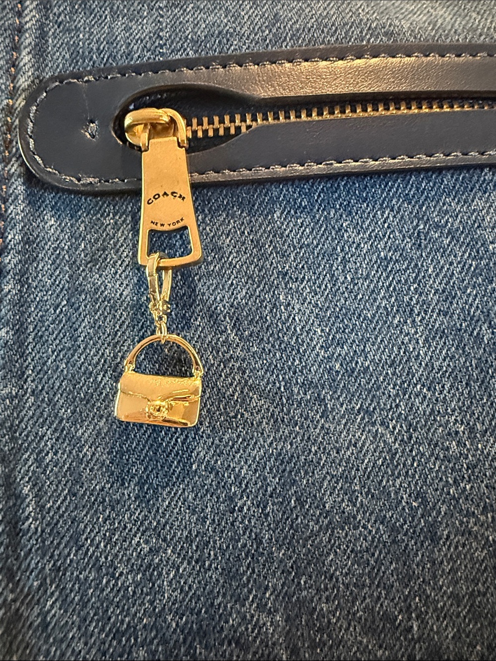 COACH Denim Chain Tabby 30 Shoulder Bag with Gold 'C' Accent & Chunky Gold Chain - Picture 13 of 13